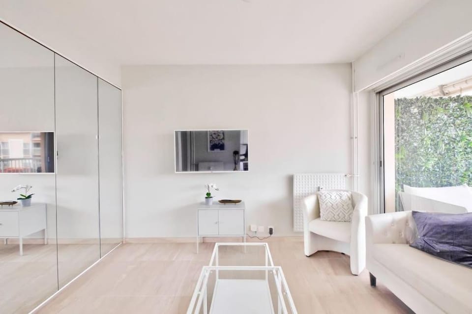 Superbe studio avec terrasse à 10 min de la plage Apartment in Cannes