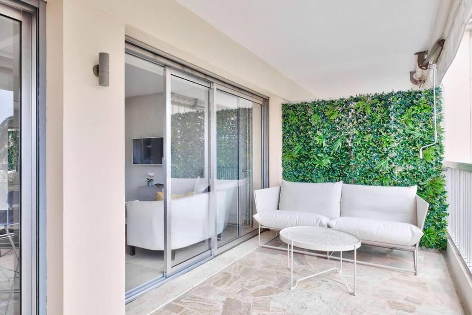 Superbe studio avec terrasse à 10 min de la plage Apartment in Cannes