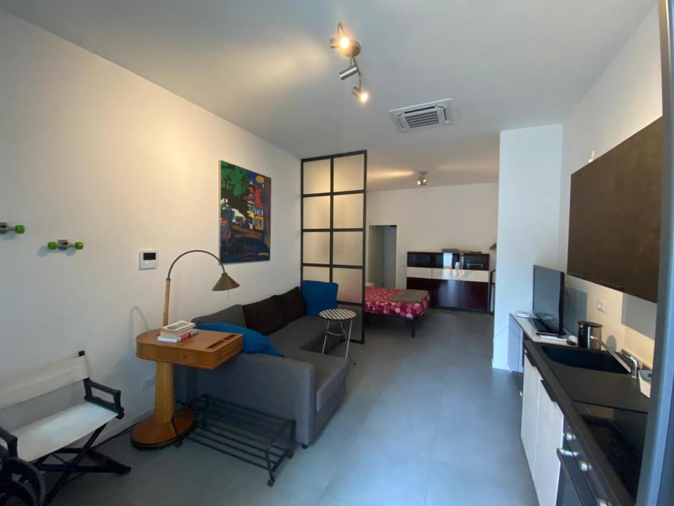 Kitchen or kitchenette, Living room, Photo of the whole room