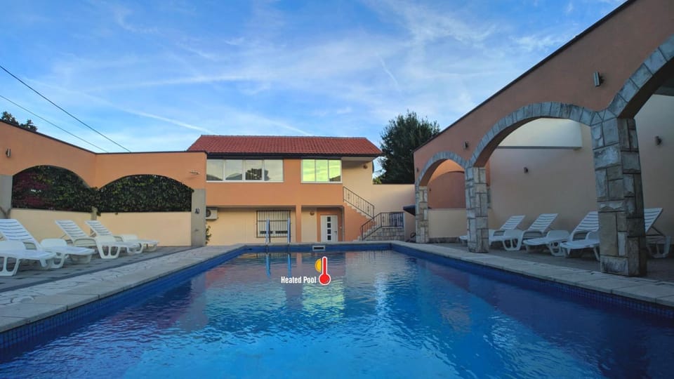 Property building, Swimming pool