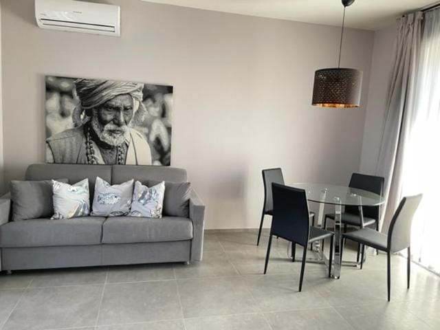 Living room, Seating area, Dining area, air conditioner