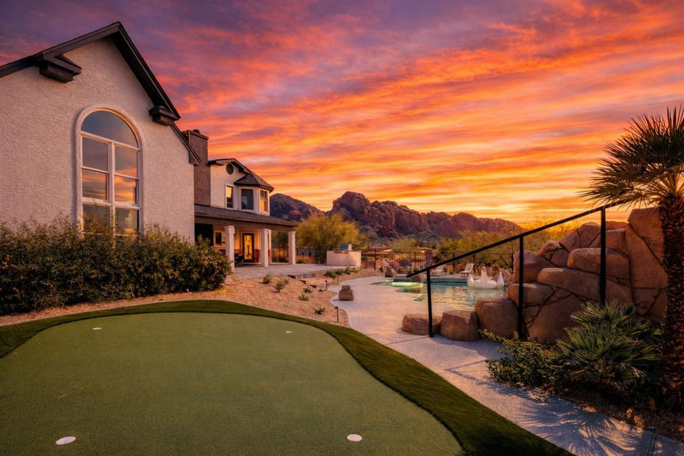 Majestic Mountain Mansion-Pool -Spa & Guest House House in Paradise Valley