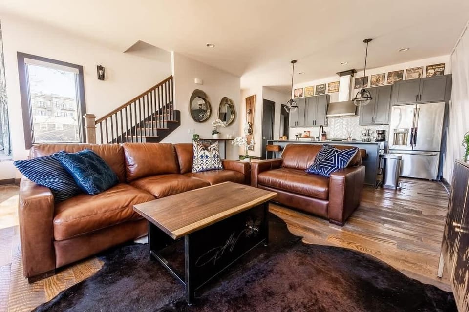 LUXE-Broadway Getaway-Heart of Gulch-Mins to Broadway House in Nashville