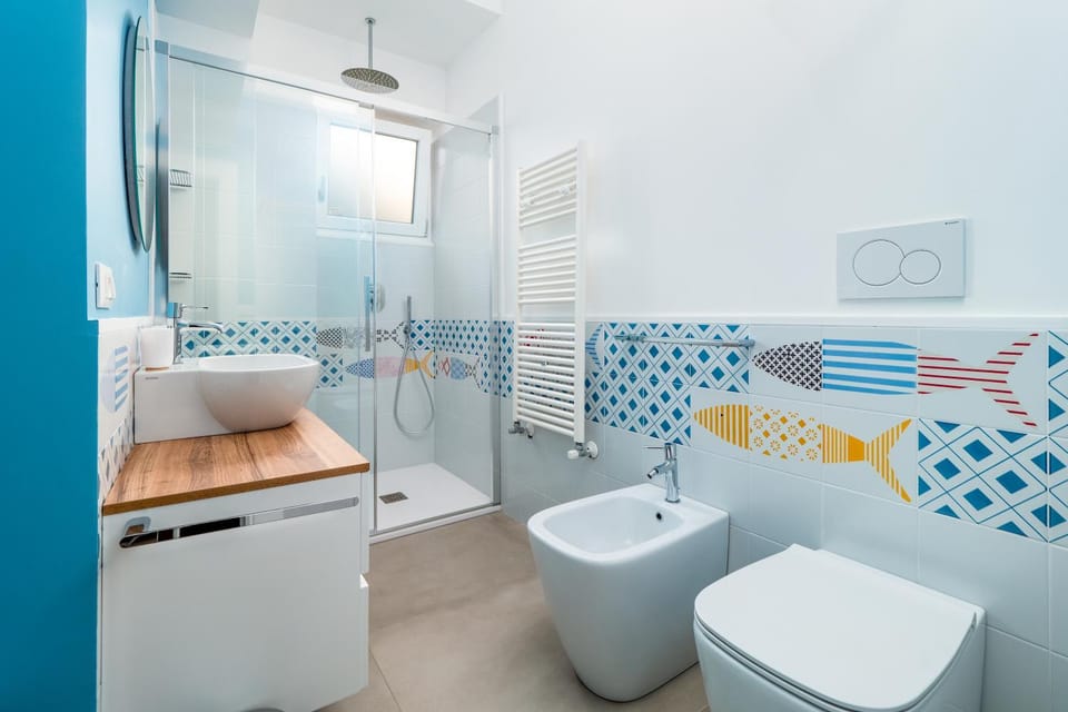 Shower, Toilet, Bathroom, towels