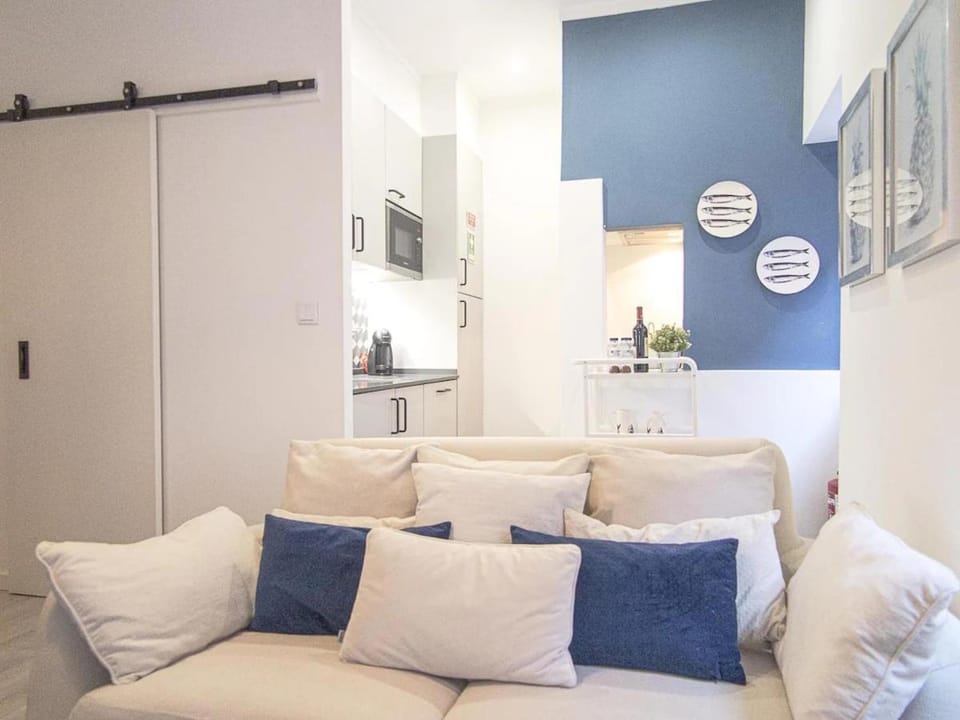 Kitchen or kitchenette, Living room