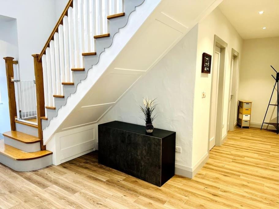 Island Elegance - Wild Atlantic Way House in County Kerry