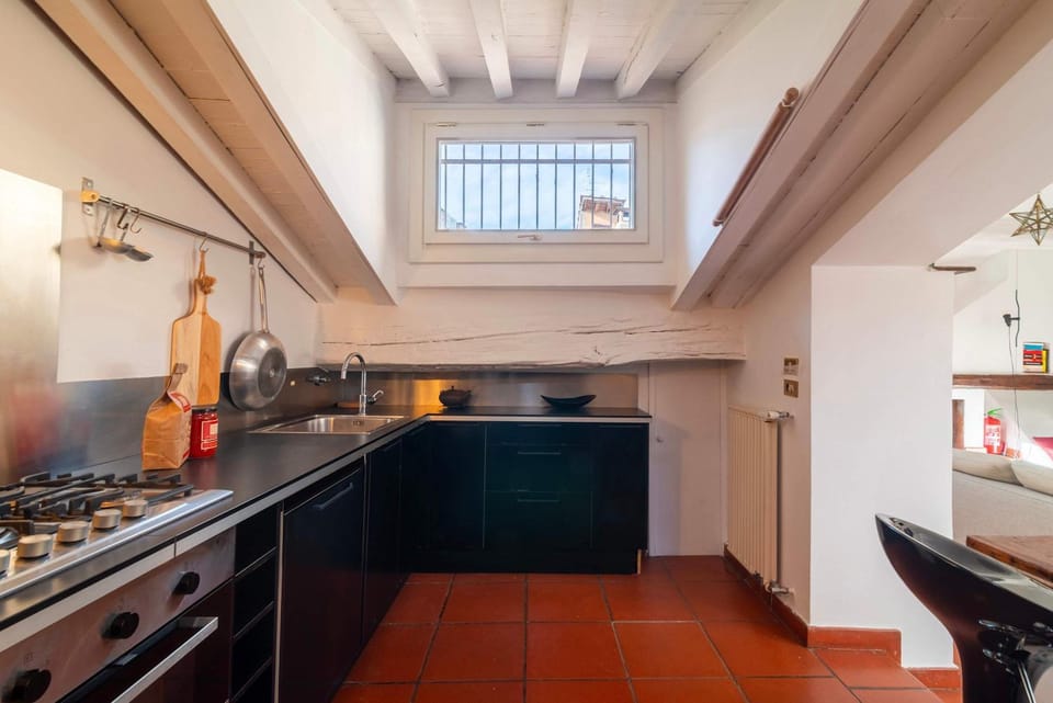 Campo de' Fiori Enchanting Attic Apartment in Rome