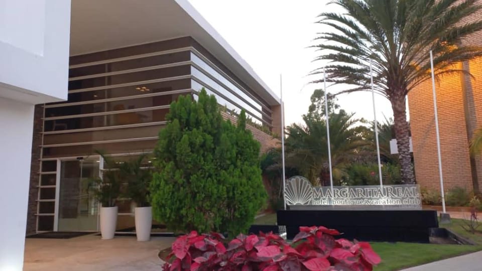 PH1401 Hotel Margarita Real Apartment in Venezuela