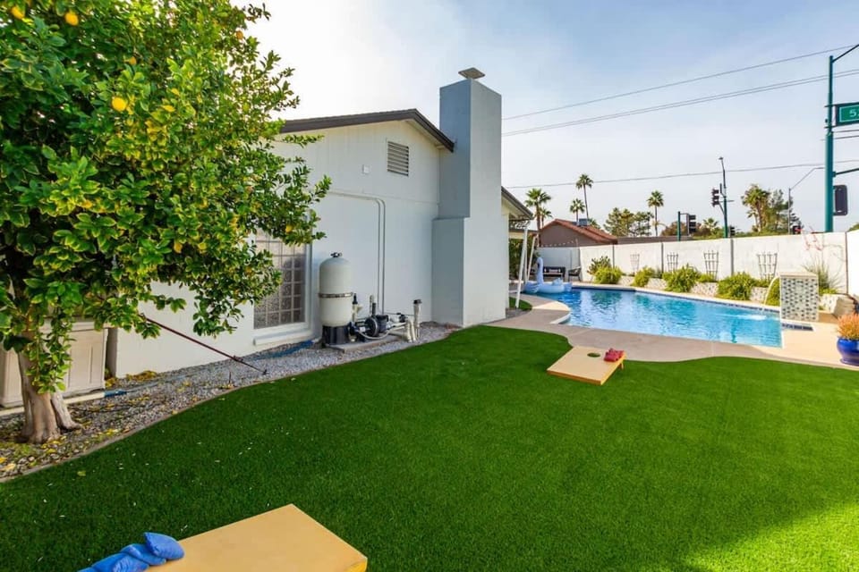 Greenway Getaway - Private Pool - North Scottsdale House in Phoenix