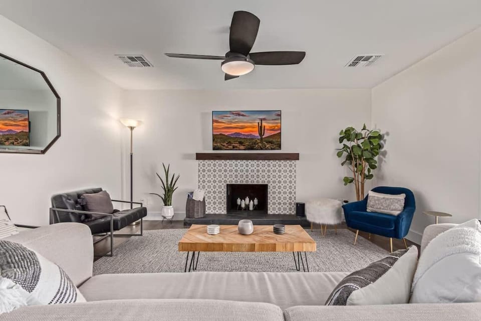 Greenway Getaway - Private Pool - North Scottsdale House in Phoenix