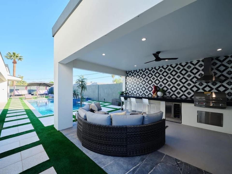 Havana - Walk to Old Town - Heated Pool & Spa House in Scottsdale