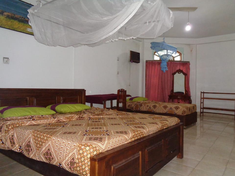 Wellawaya Rest House Bed and Breakfast in Uva Province, Sri Lanka