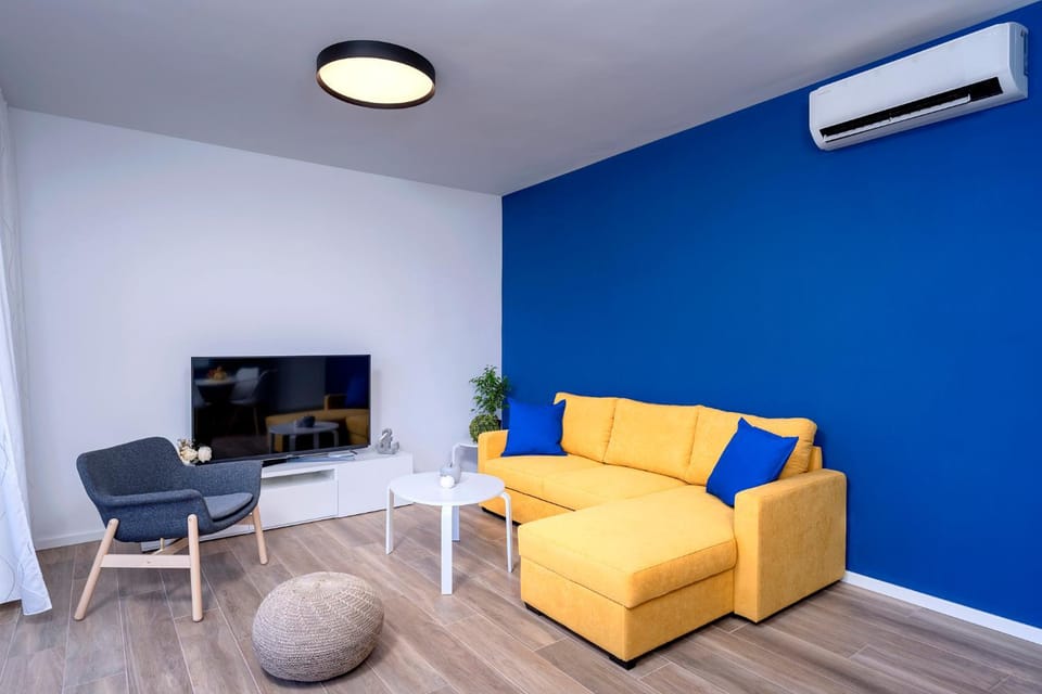 TV and multimedia, Living room, air conditioner