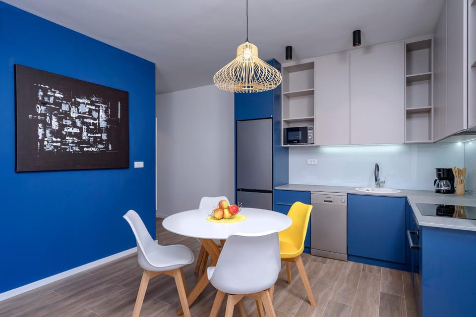 Dining area, minibar, pet friendly, stove, washing machine, kitchen