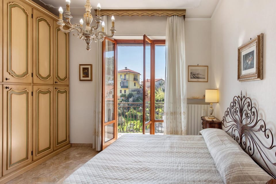 Property building, Living room, Bedroom