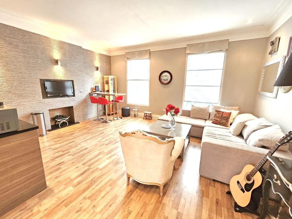 Elegant Notting Hill Stay - Portobello Market - Central London Apartment in City of Westminster