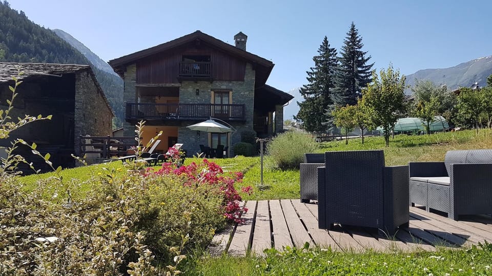 Property building, Mountain view