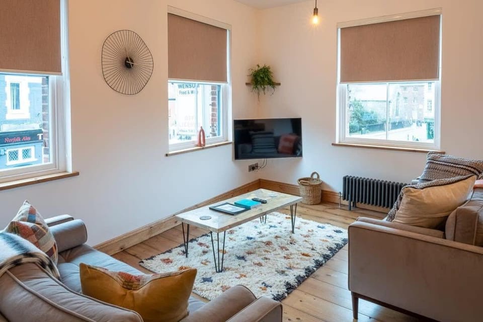Stylish Quayside Apartment with River View Apartment in Norwich
