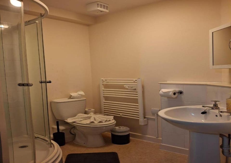 Coventry 2-BDR Near City Centre with Free Parking Apartment in Coventry