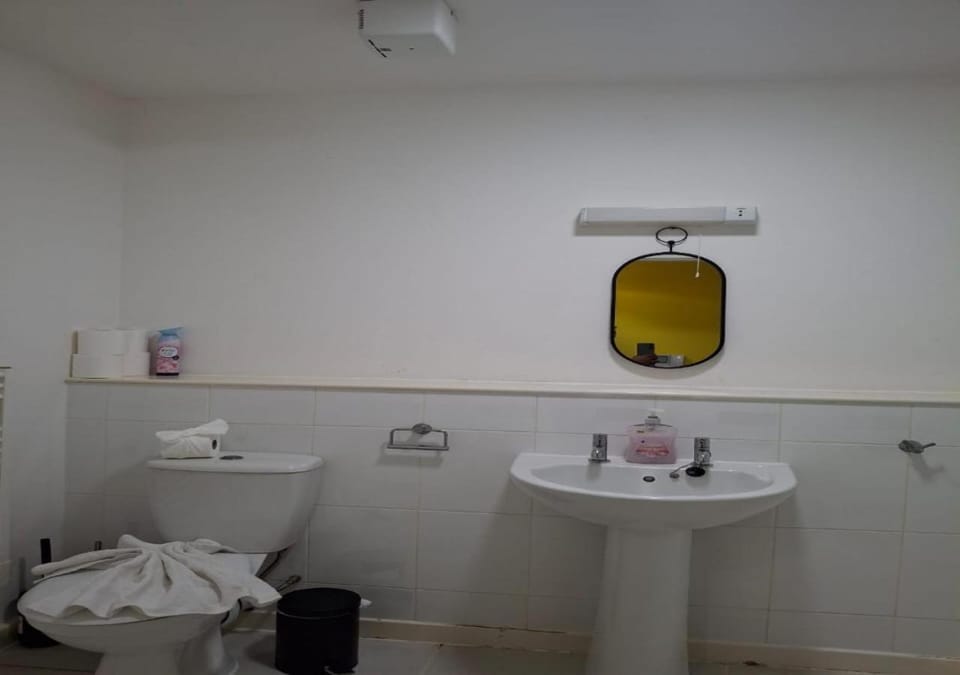 Coventry 2-BDR Near City Centre with Free Parking Apartment in Coventry