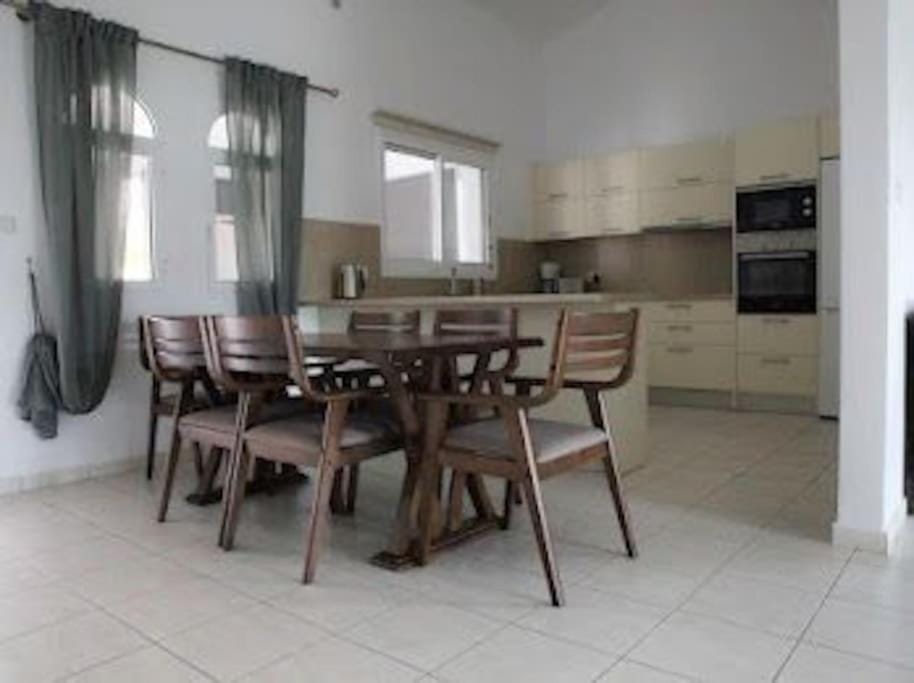 Kitchen or kitchenette, Dining area, minibar, pet friendly, stove