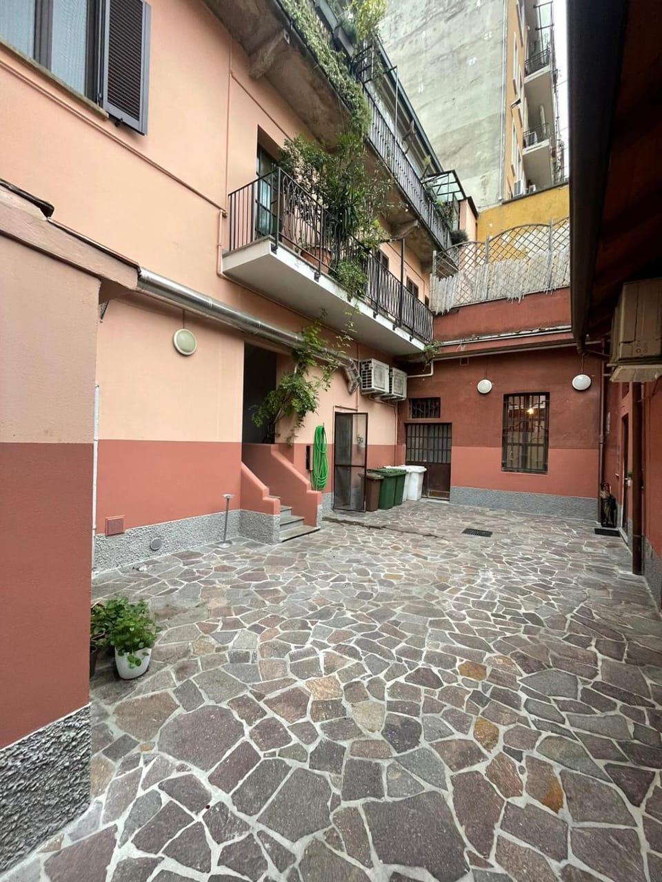Inner courtyard view