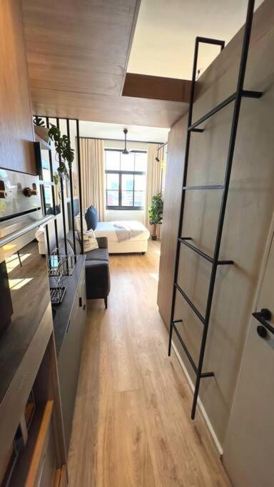 Luxury Studio / Co_Living / City Views Apartment in Cape Town