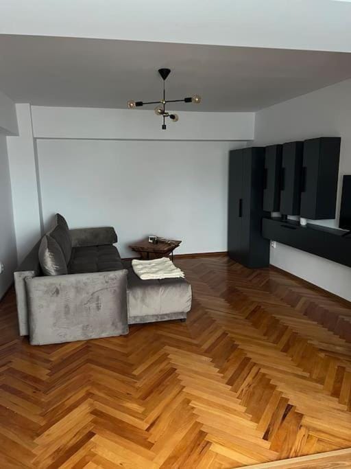 A&A’s crib Apartment in Romania