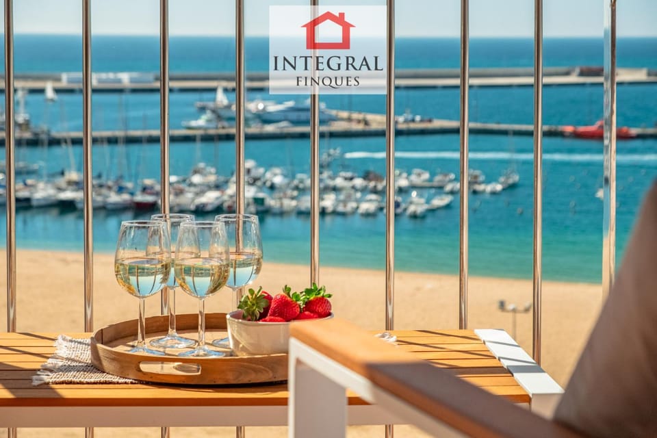 Off site, Balcony/Terrace