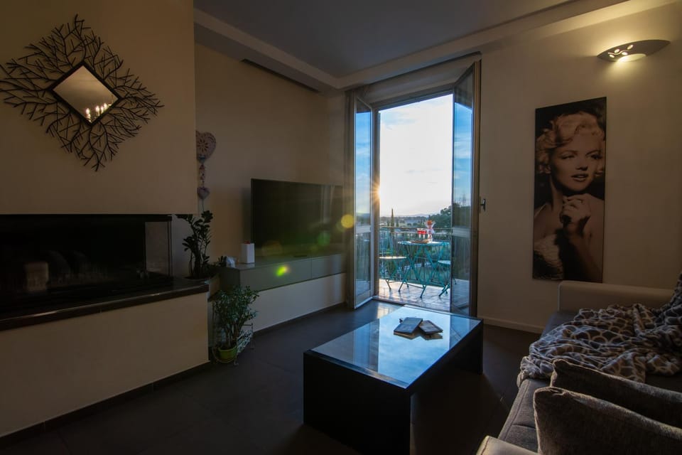 Communal lounge/ TV room, TV and multimedia