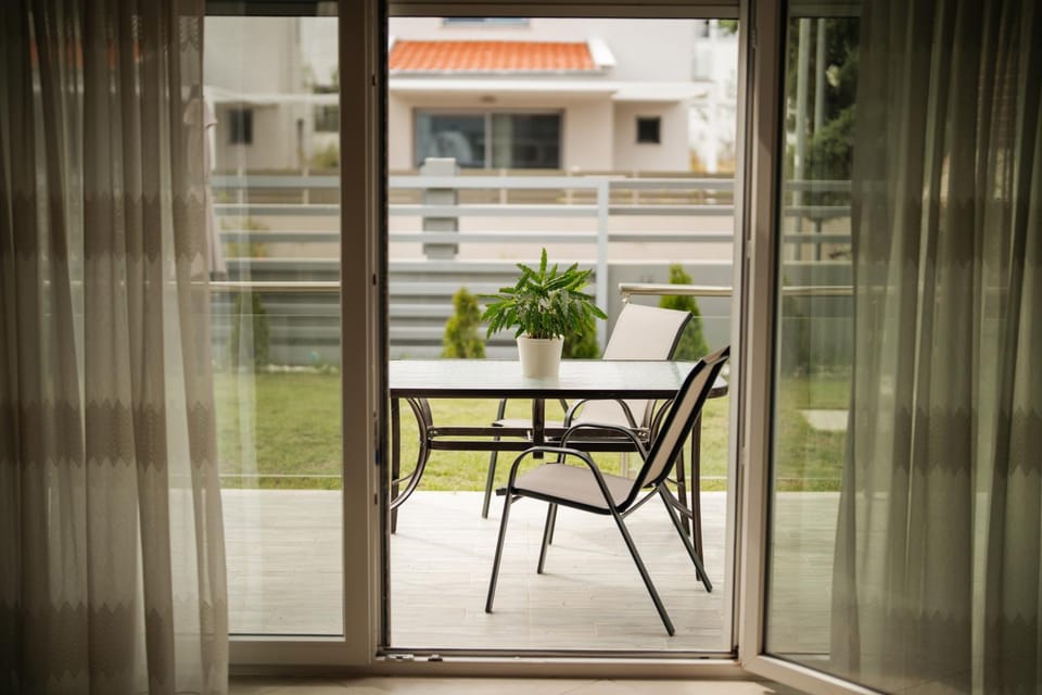 Patio, Day, View (from property/room), Balcony/Terrace, Dining area