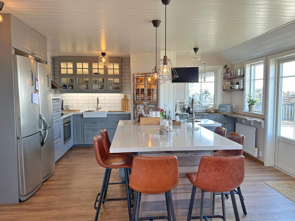 Kitchen or kitchenette, Seating area, dishwasher, minibar, pet friendly, stove