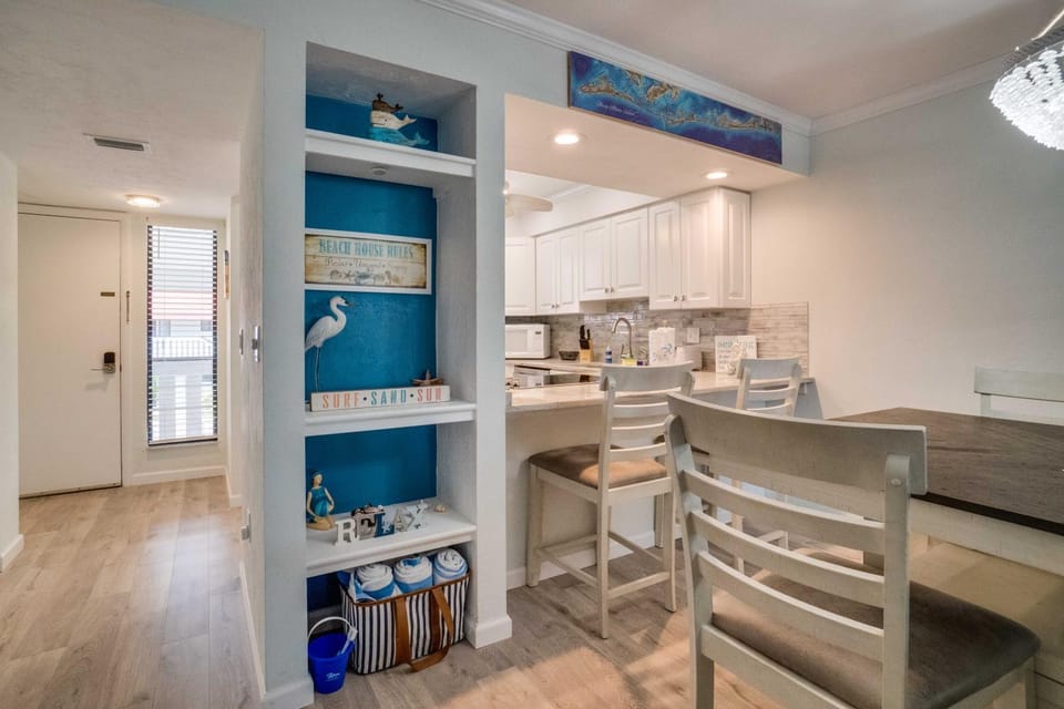 A Beach Side Oasis just steps from the beach House in Bradenton Beach