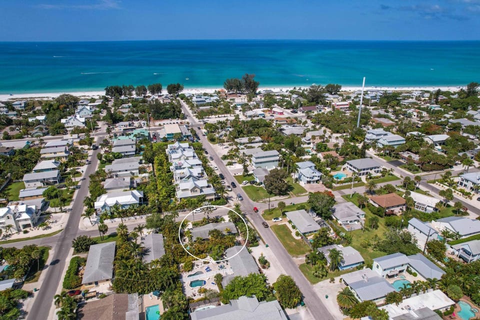 Soak in the Sun with a large heated pool House in Anna Maria Island