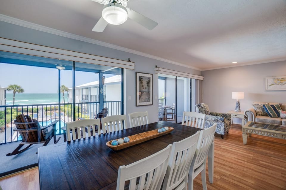 Beach Front Condo Sea View Play at Gulf Place House in Holmes Beach