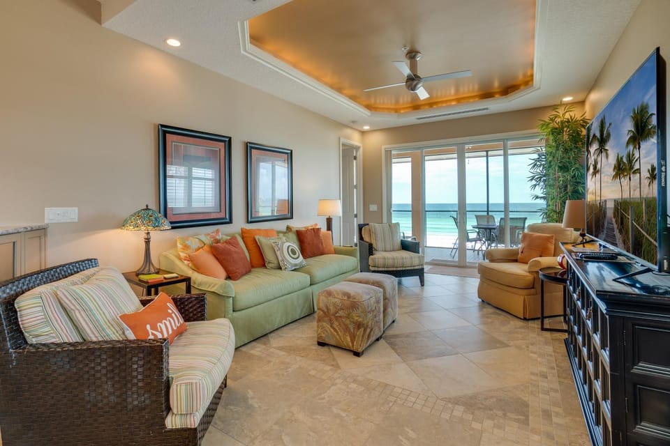 The View, offers panoramic gulf and beach and sunset views House in Bradenton Beach