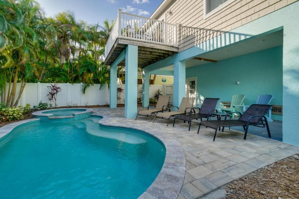 Pet Friendly Home with Heated Pool & Spa House in Holmes Beach
