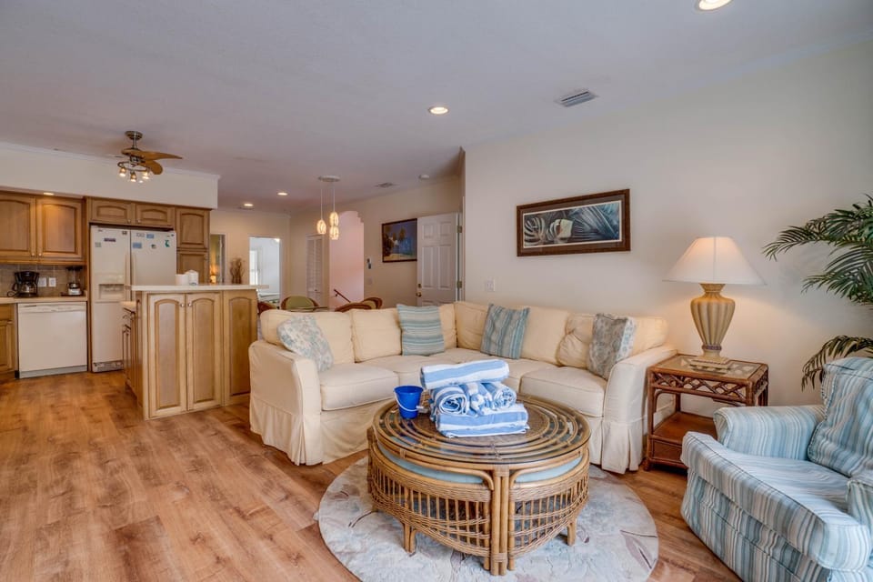 Pet Friendly Home with Heated Pool & Spa House in Holmes Beach