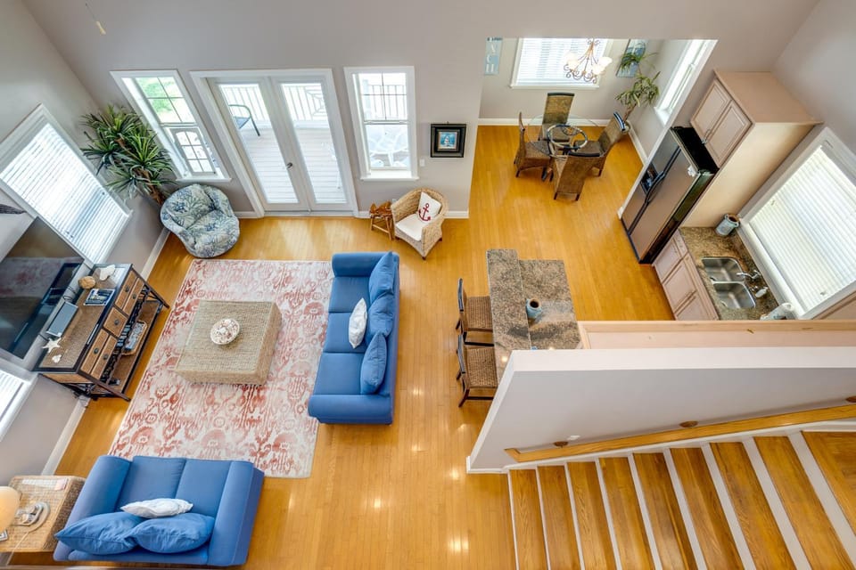 By the Beach with Heated Pool! House in Holmes Beach