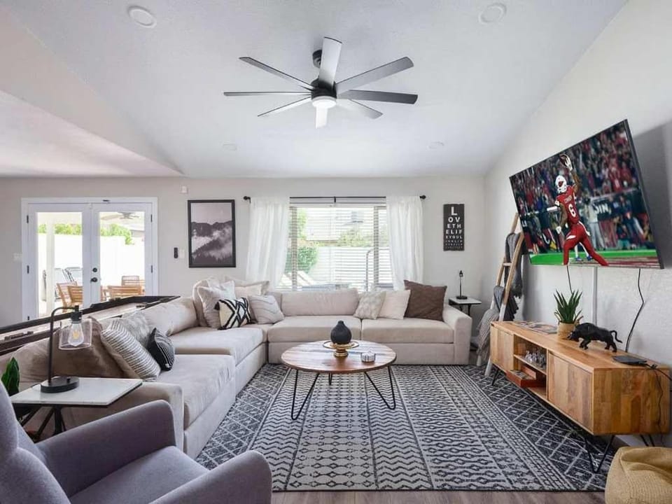 Players Paradise-Private Pool-Golf-Shuffle Board House in Scottsdale