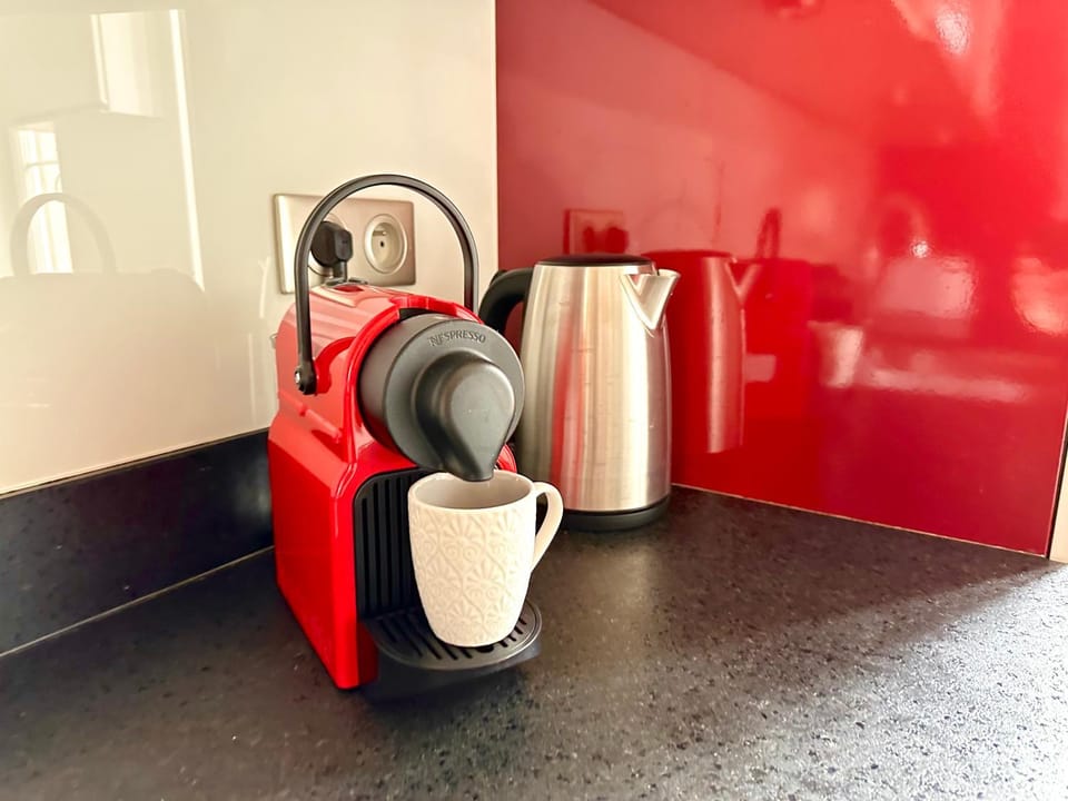 Coffee/tea facilities, Kitchen or kitchenette