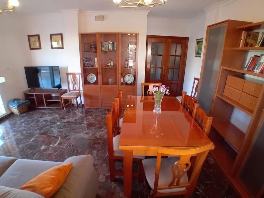 TV and multimedia, Living room, Dining area