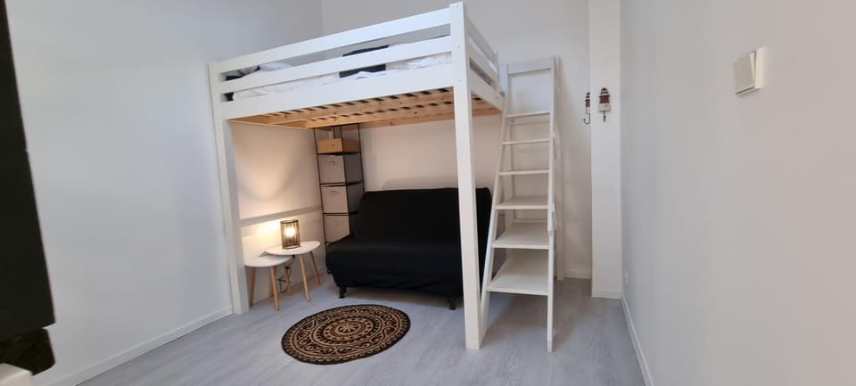 DUPLEX PISCINE MER Apartment in La Rochelle