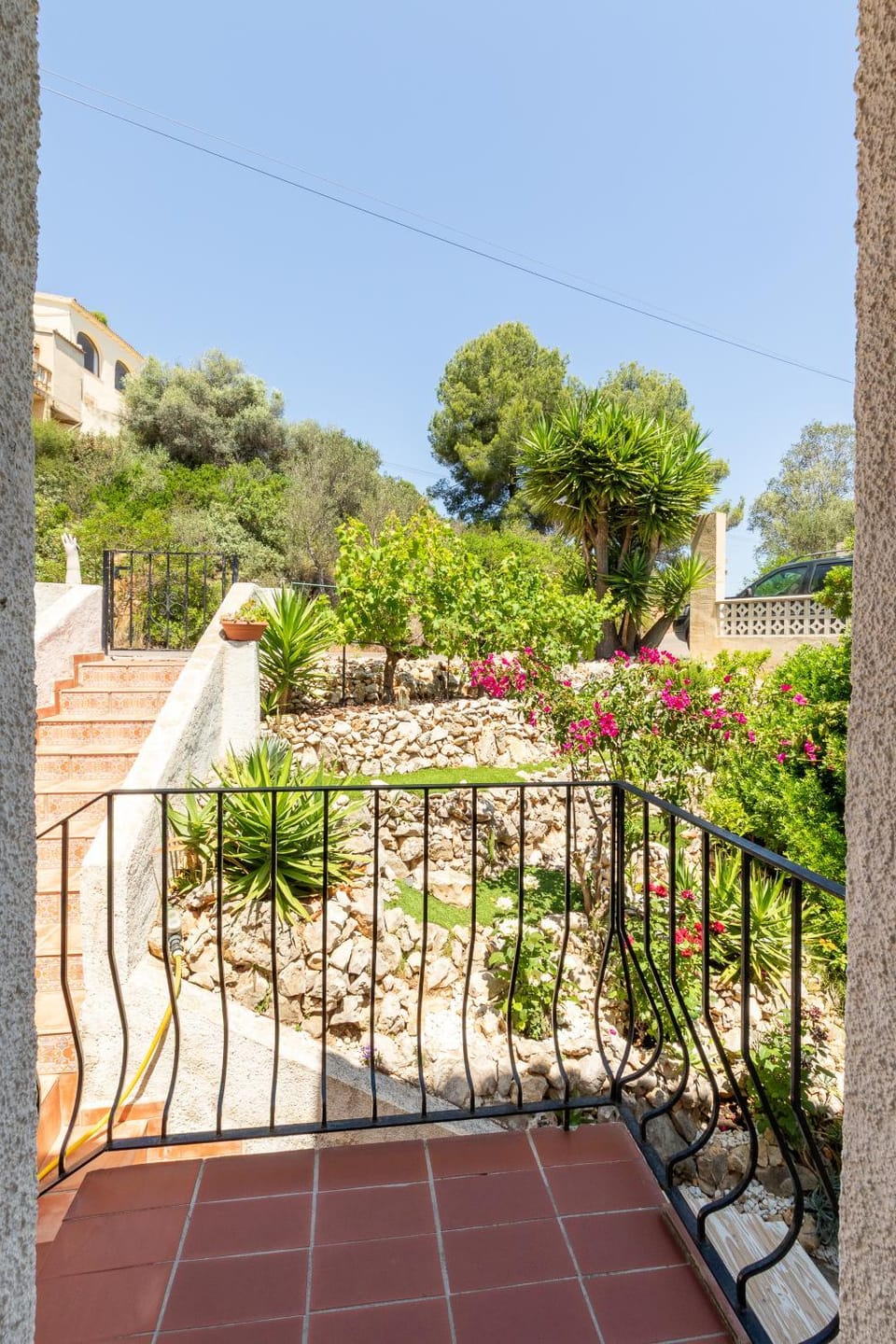 Property building, Facade/entrance, Garden view