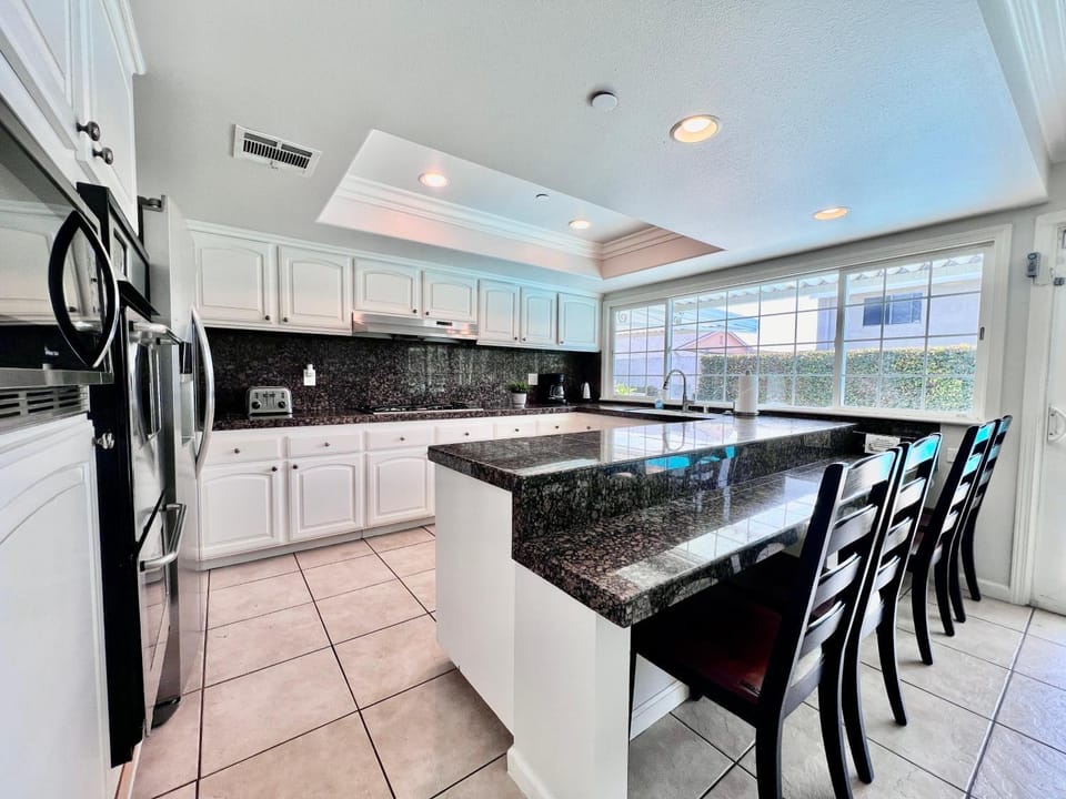 Destination #18 House in Anaheim