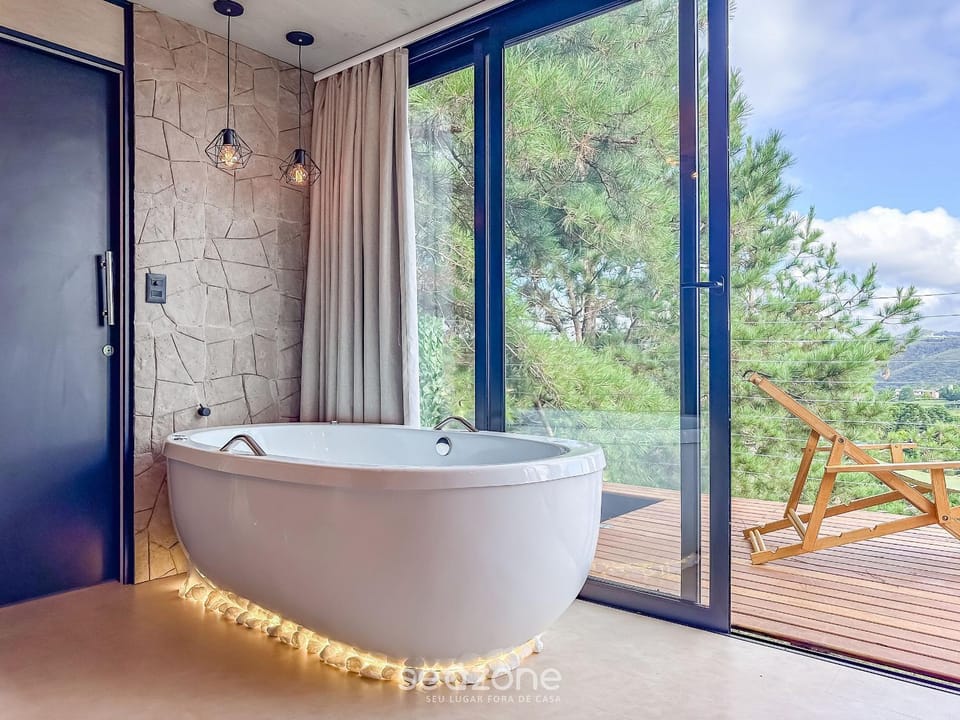 Hot Tub, Mountain view