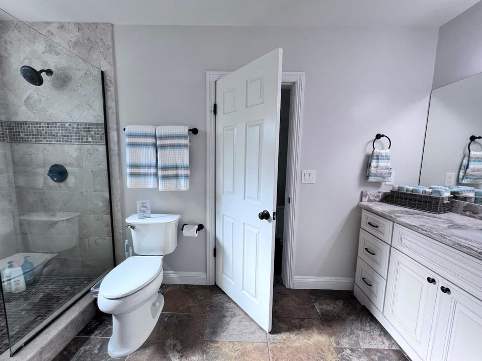 Destination #22 House in Garden Grove