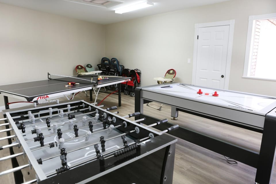 Destination #32 House in Anaheim