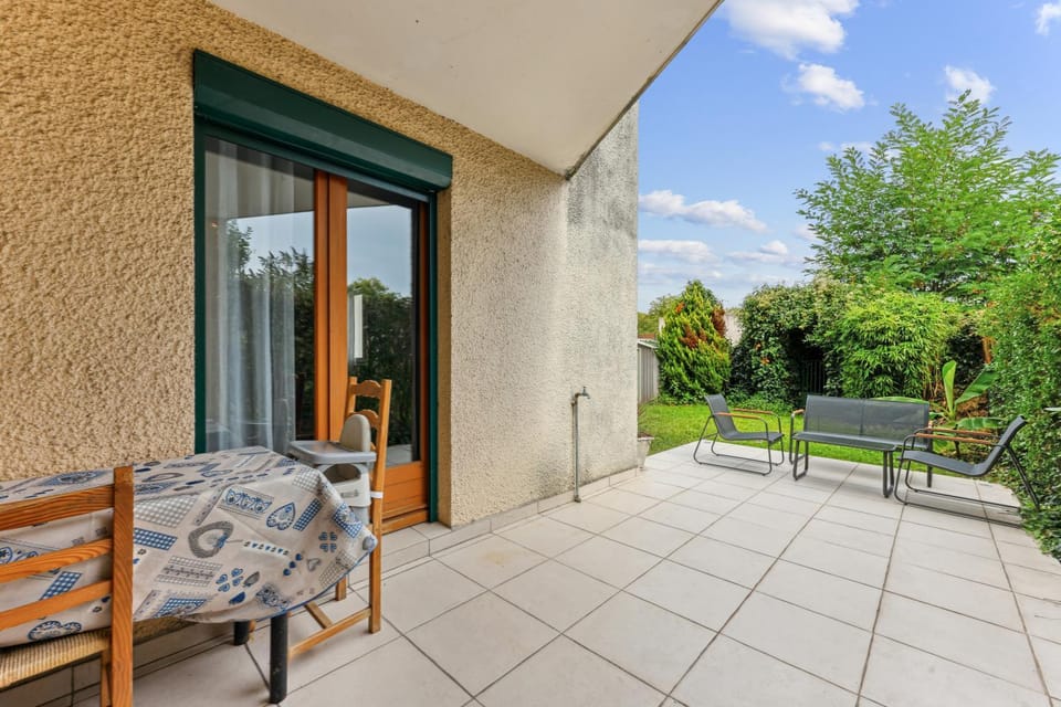 Garden, Balcony/Terrace