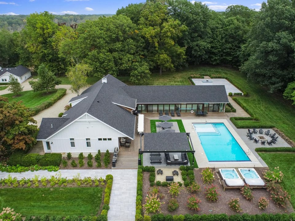 Apple Blossom Resort by Dwell Vacations House in Michigan